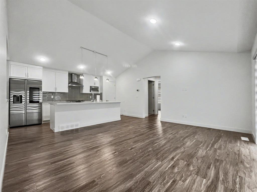 100 Walgrove Court Southeast 1405