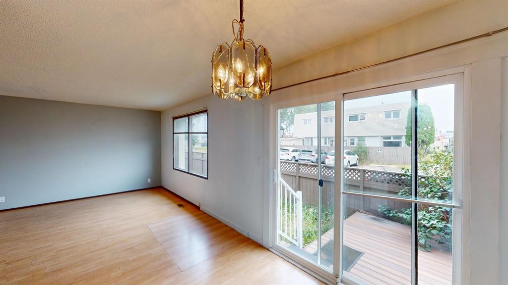 101 - 12 Blackthorn Bay NE