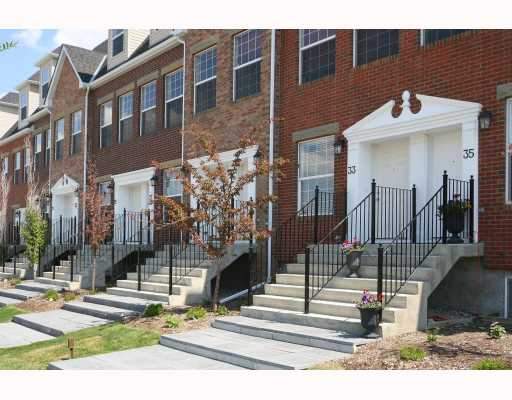 21 - 43 Springborough Boulevard Southwest