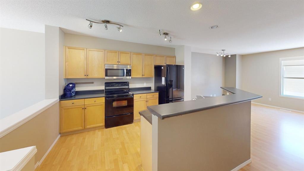 242 McKenzie Towne Link SE