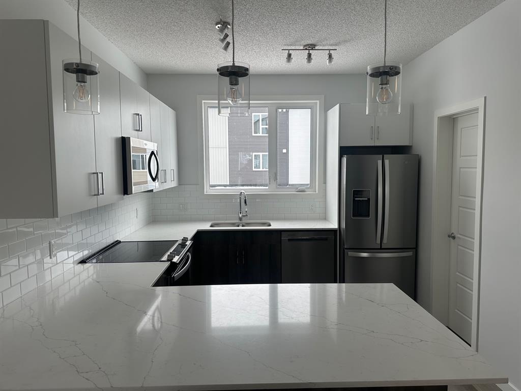 301 Redstone Boulevard - 421