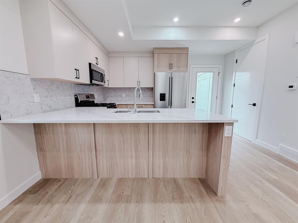 3920 77 Street NorthwestUnit 102 (Upper)