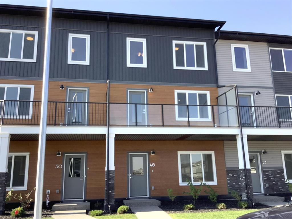 46 Corner Glen Manor Northeast