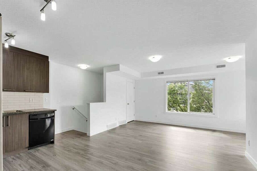 300 Marina Drive - 218