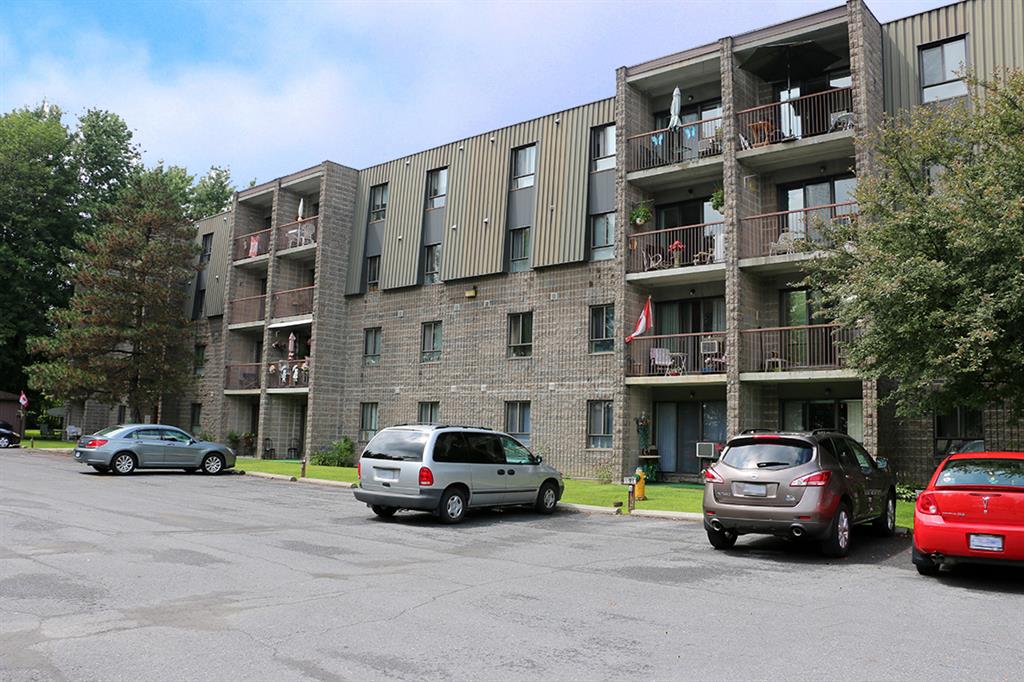 625 & 645 glengarry blvd., cornwall Apartment for Rent