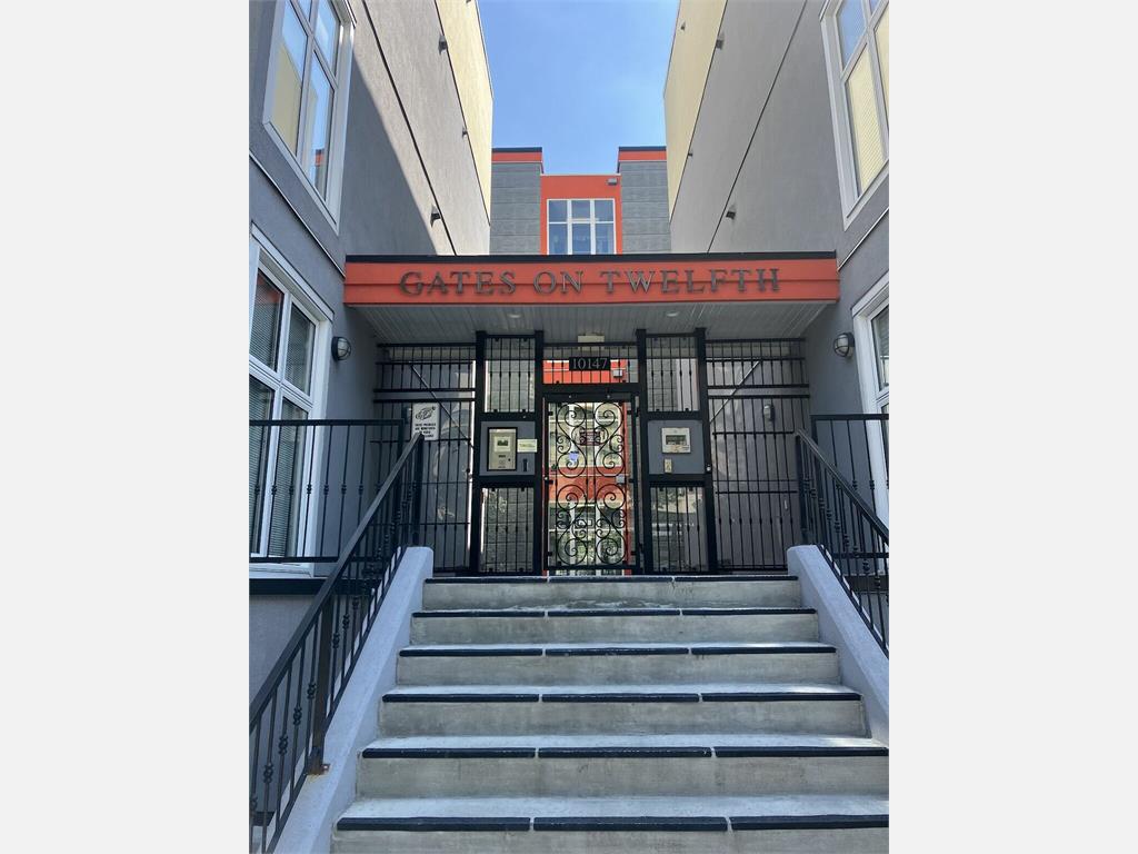 10147 112 St NW