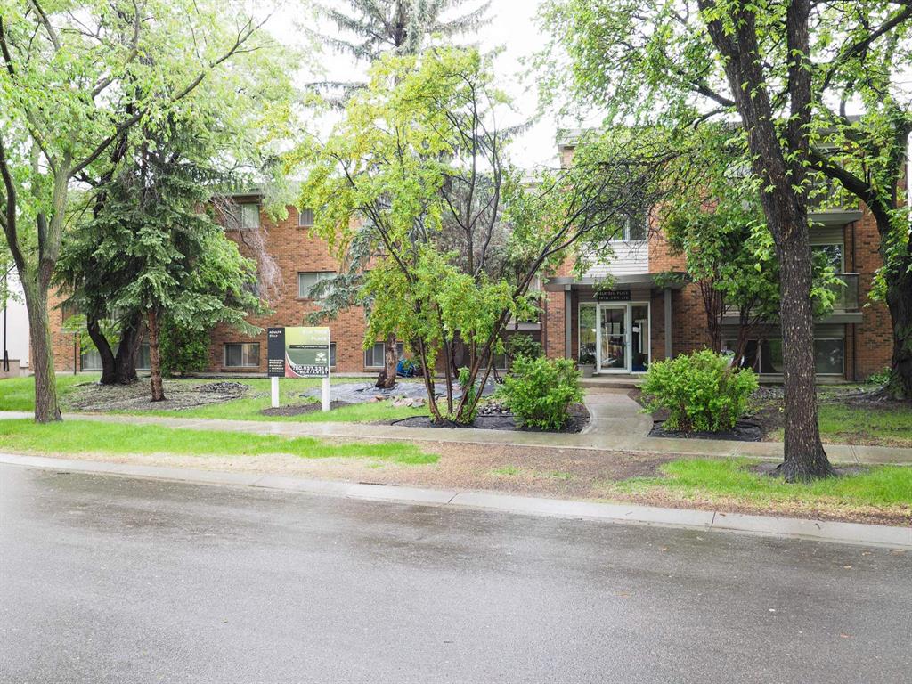 10712 University Avenue