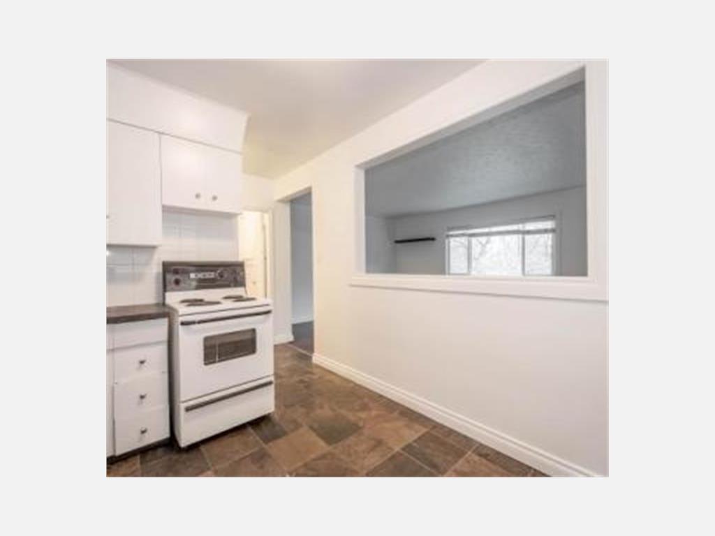 10924 100 Ave NW