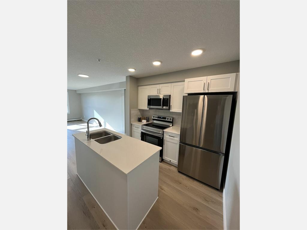 1506 Tamarack Boulevard Northwest