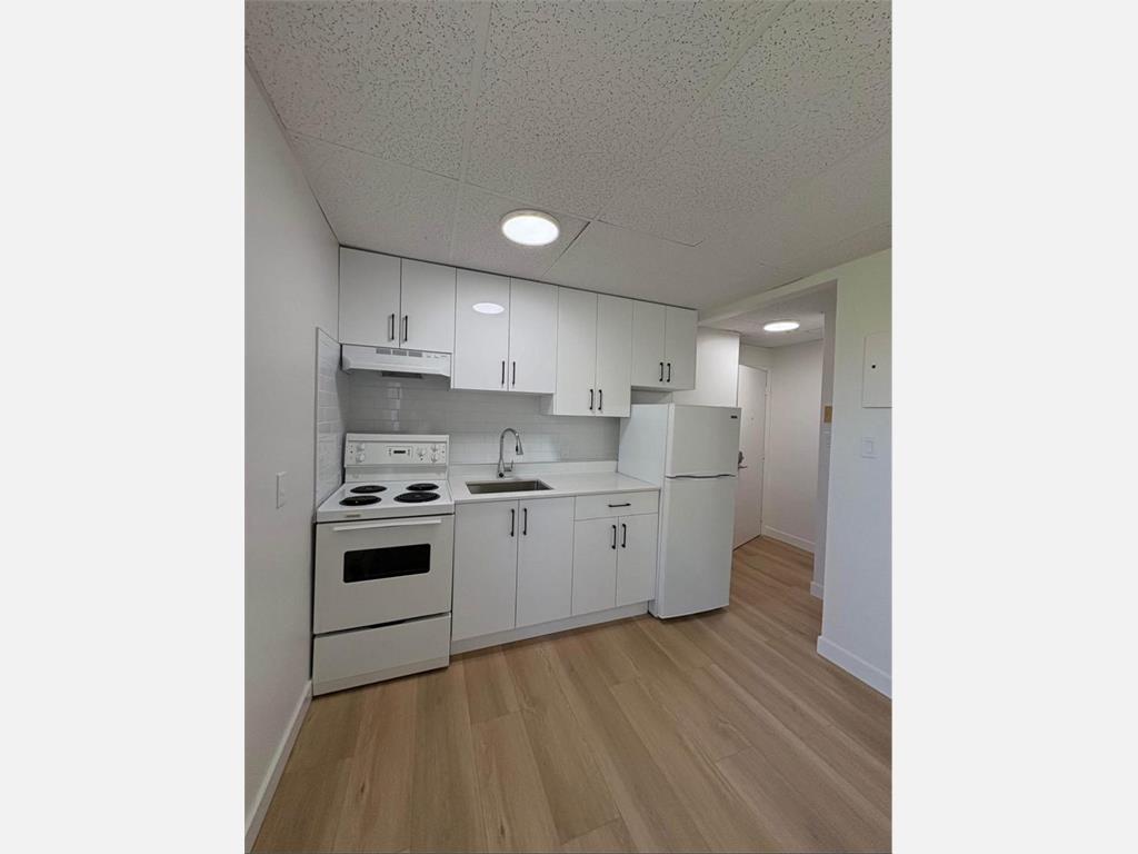 9903 105 St NW