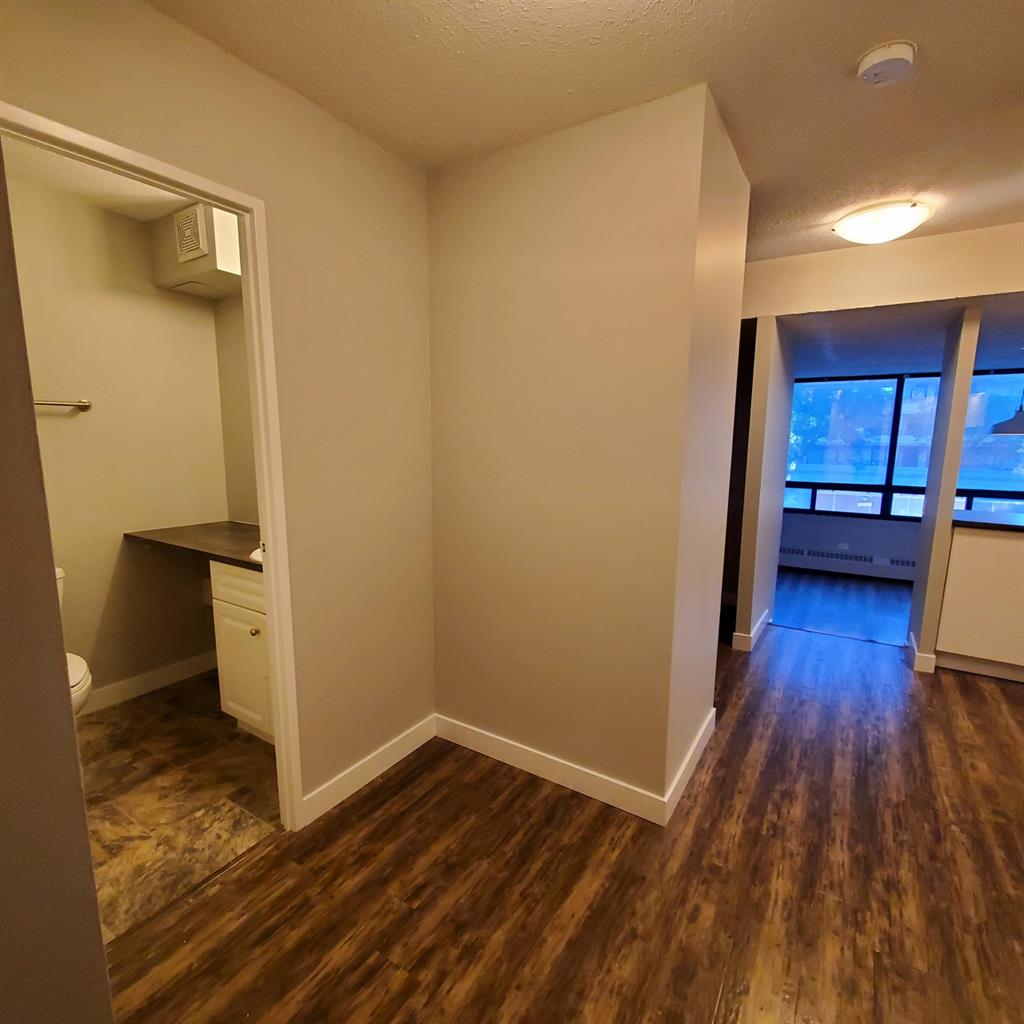 10160 114 Street Northwest