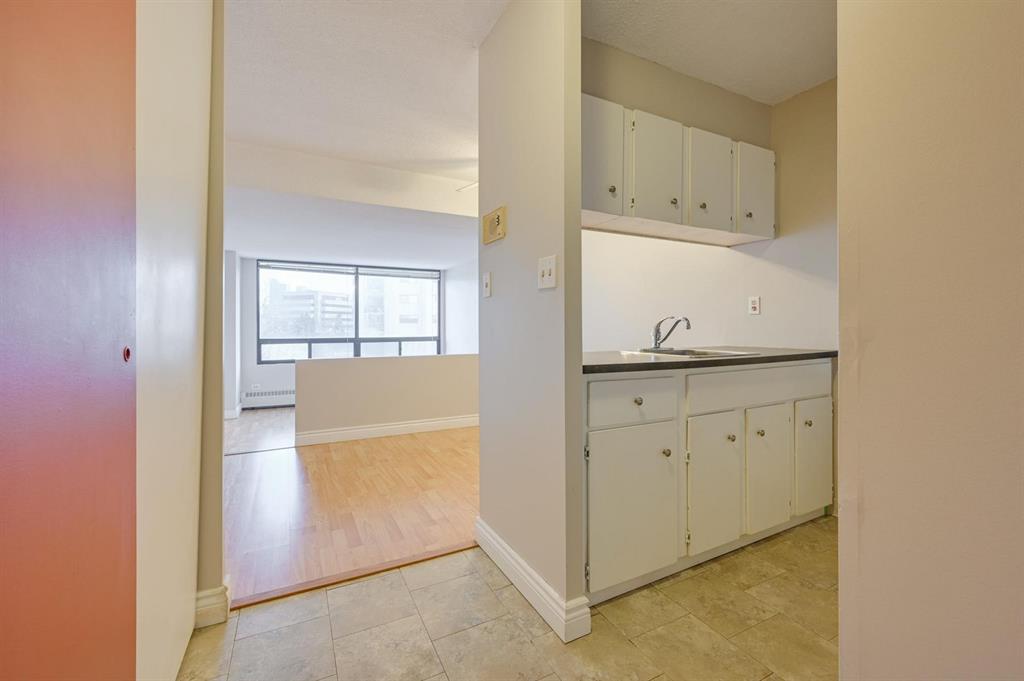 10160 114 Street Northwest