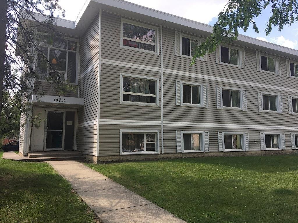 10812 111 St NW