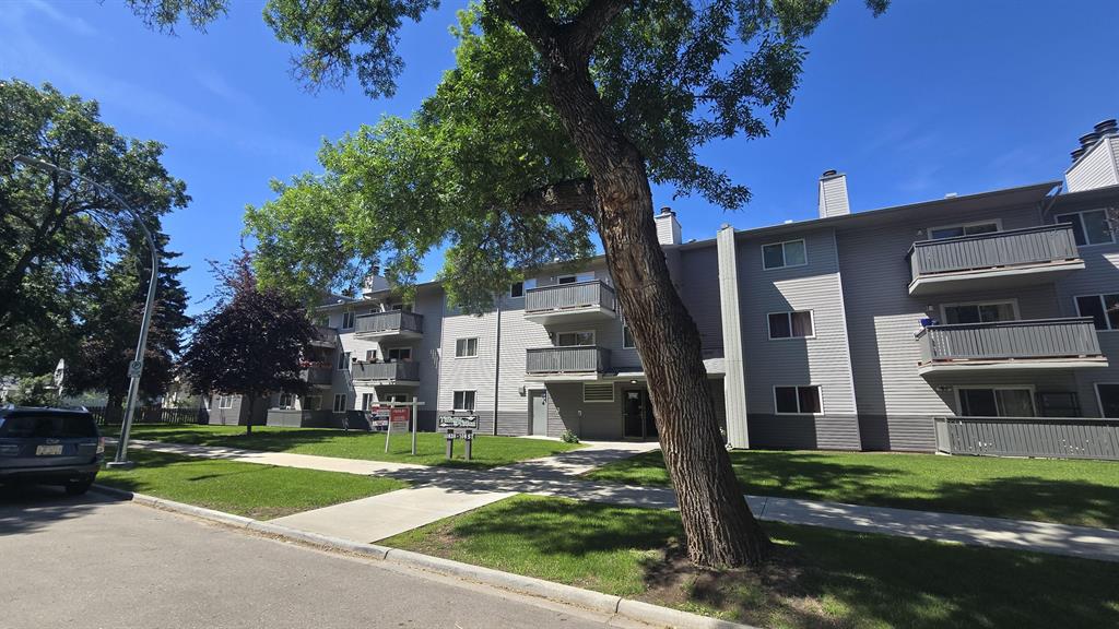 10838 108 Street Northwest