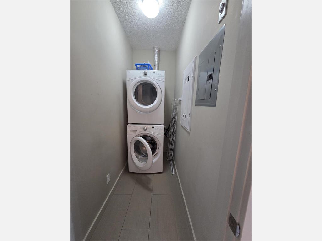 504 Griesbach Parade Northwest