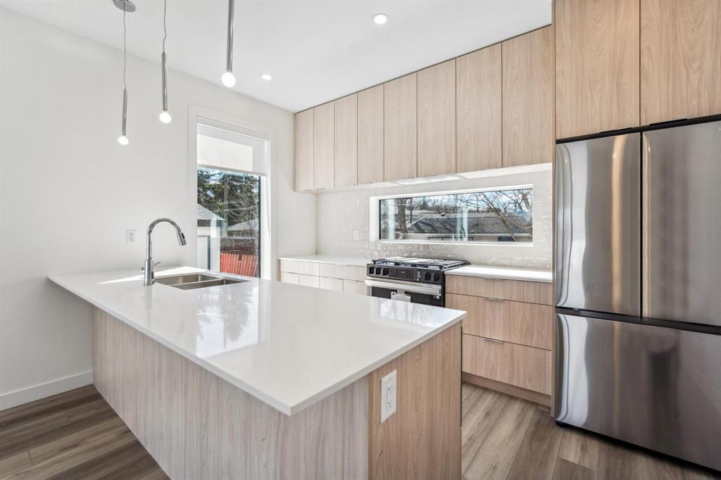 10427 70 Avenue Northwest