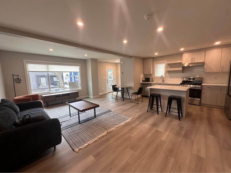 10914 77 Avenue Northwest ed