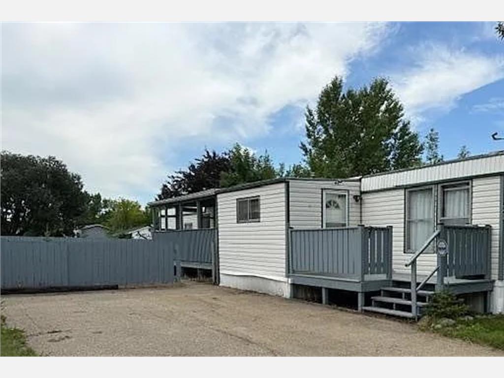 31 Rim Rd NW