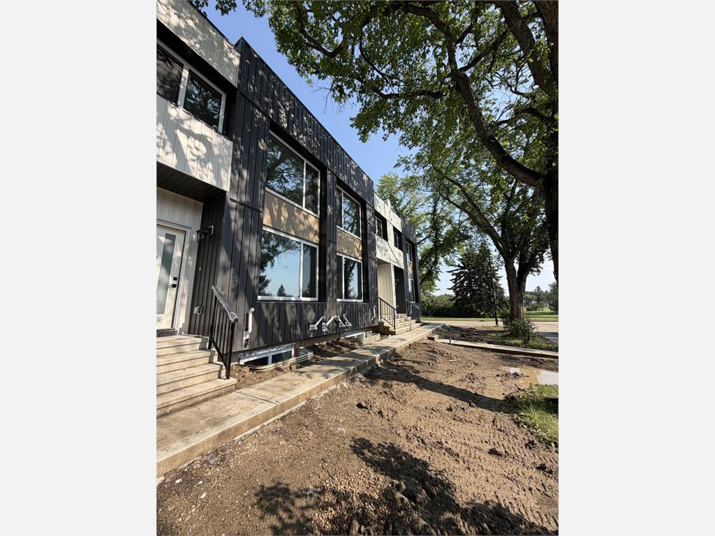 9652 86 Street Northwest