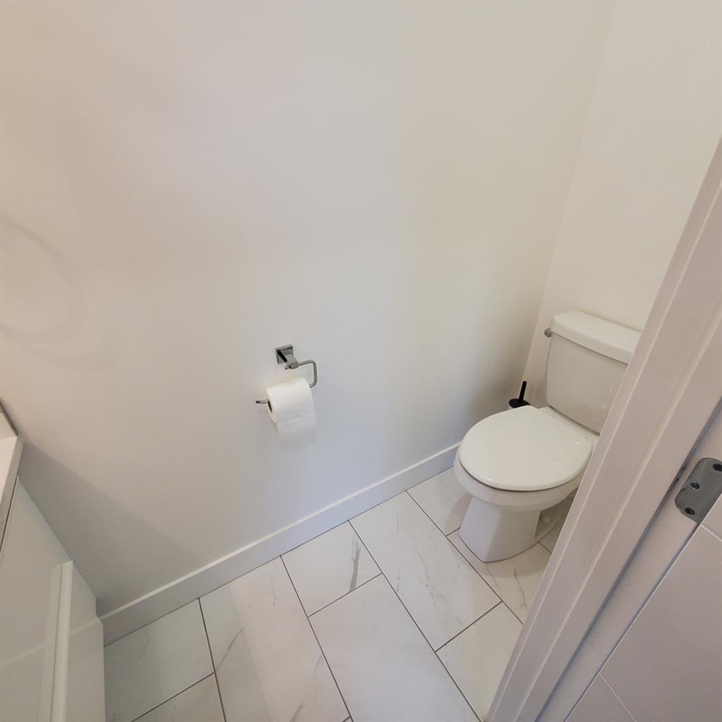 15915 104 Avenue Northwest