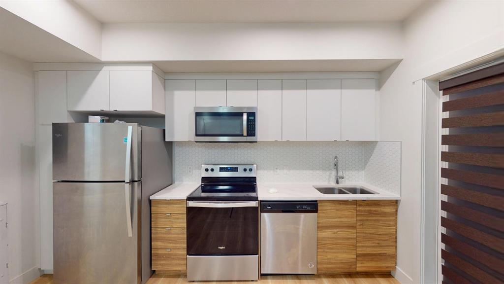 18 - 446 Allard Boulevard Southwest