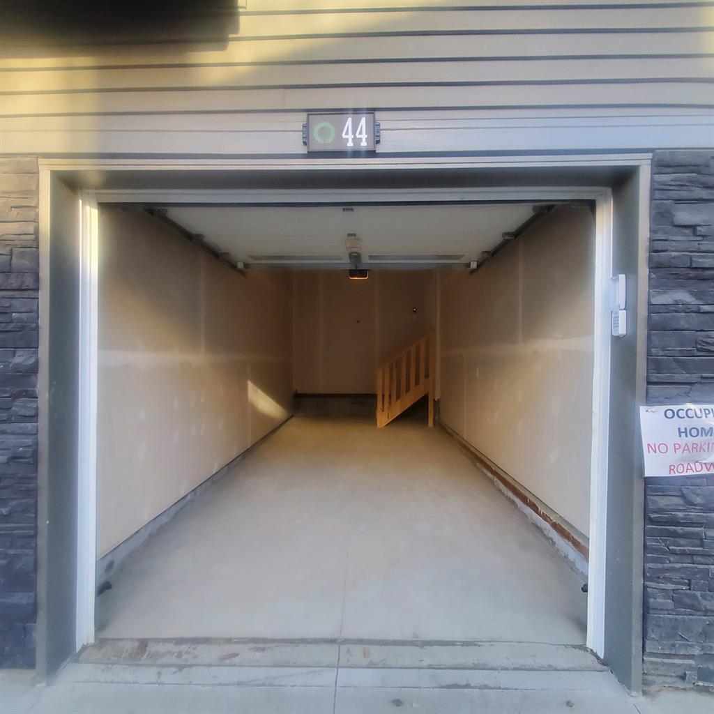 2710 66 Street Southwest