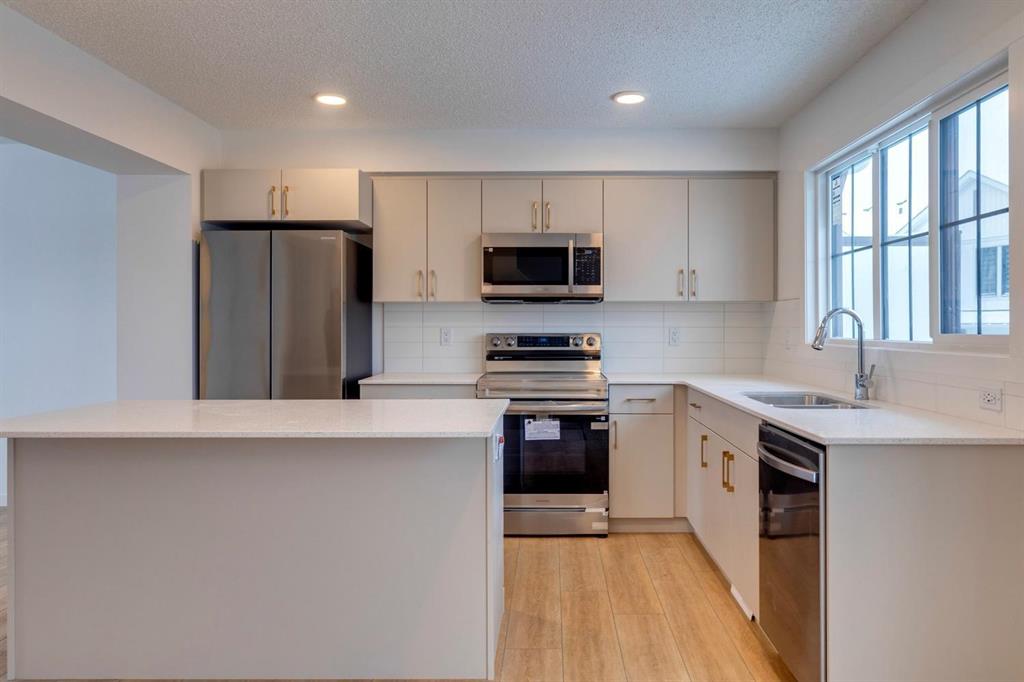 525 Secord Boulevard Northwest