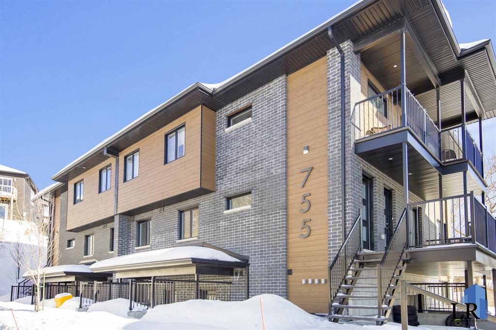 755 Boulevard Saint-Ren� Est