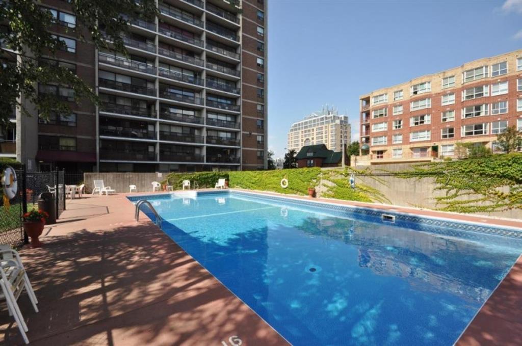 221 Queen Street South, Kitchener Apartment for Rent