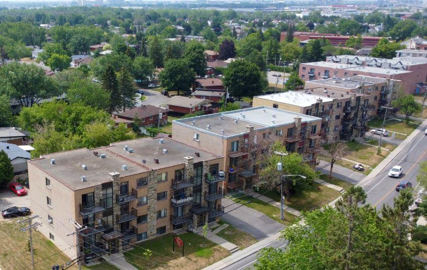 22 Boulevard Saint-Elz�ar Ouest