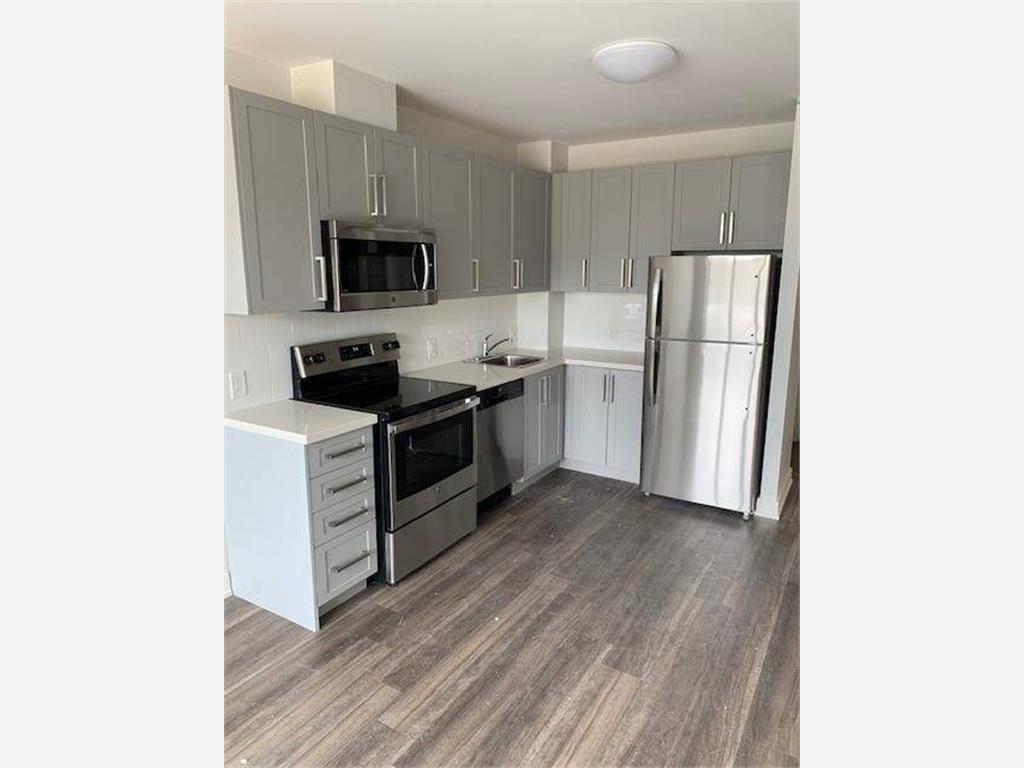Simple Apartments In Malton Ontario for Small Space