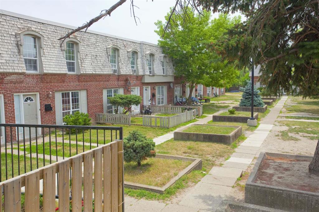 1560 bloor street, mississauga Apartment for Rent