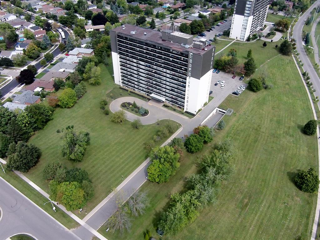2185 Sheridan Park Dr