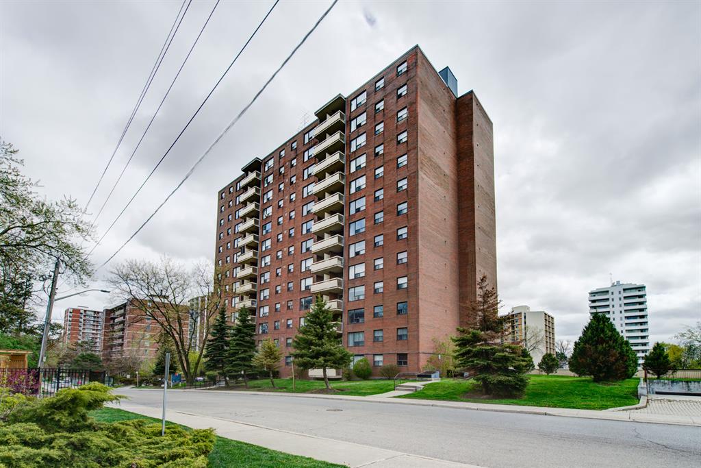 28 Elizabeth St. N., Mississauga Apartment for Rent