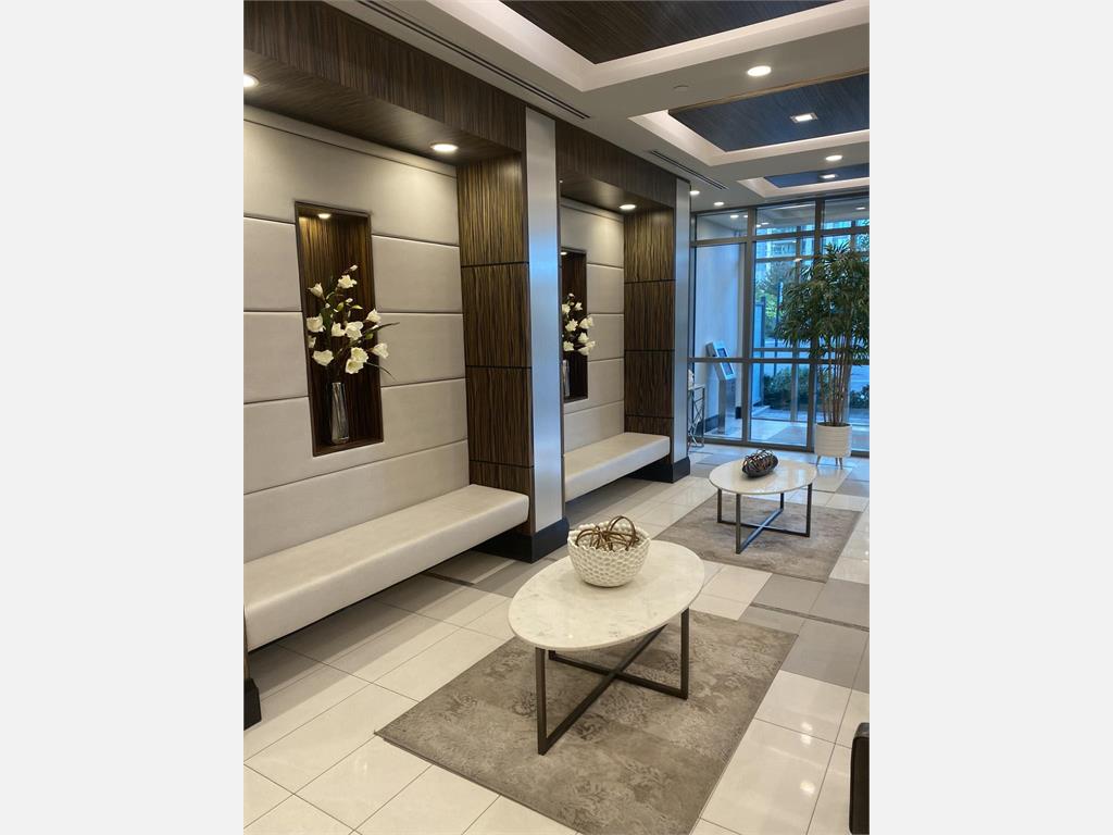 349 Rathburn Road West