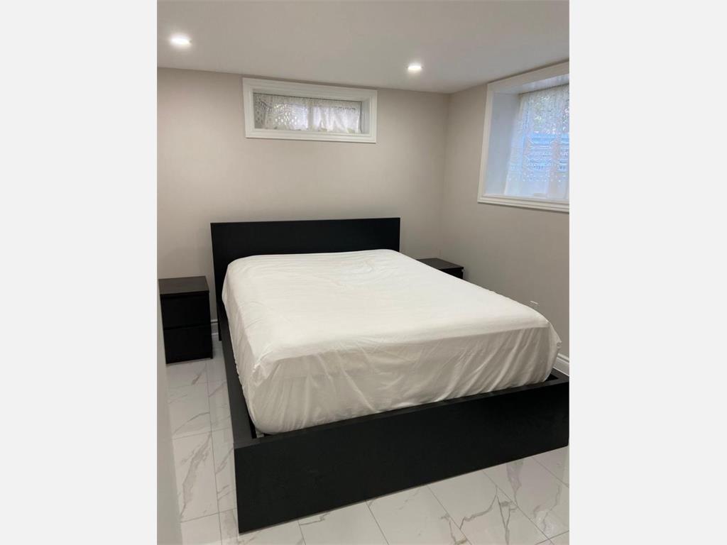 94 Thomas St