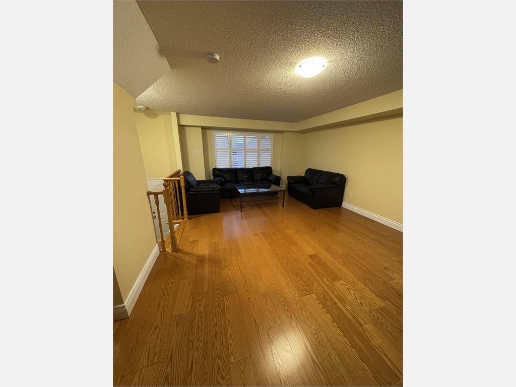 Half Moon Grove 4861