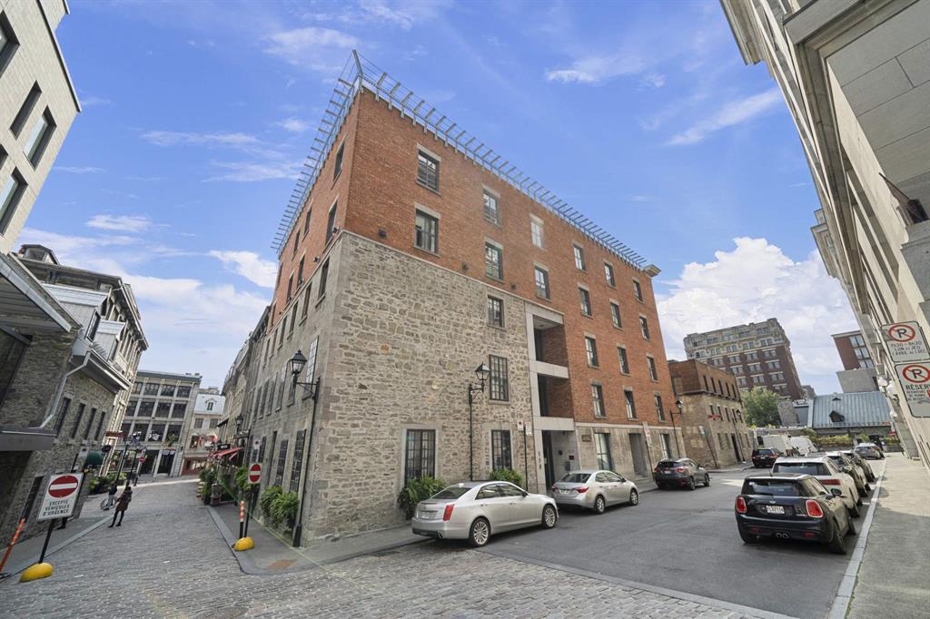 110 Rue Sainte-Th�r�se