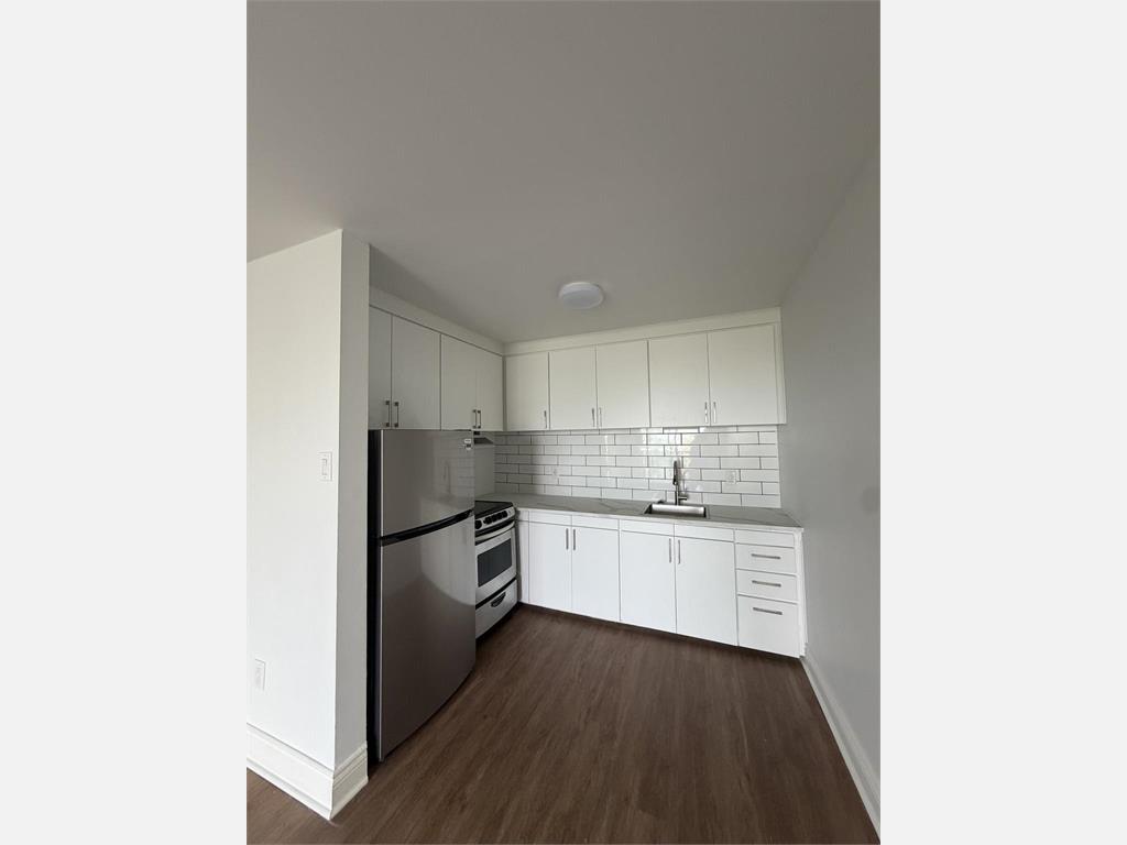 1111 Rue Mistral