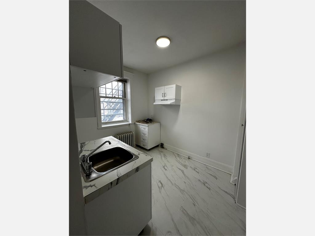 2144 Boulevard D�carie