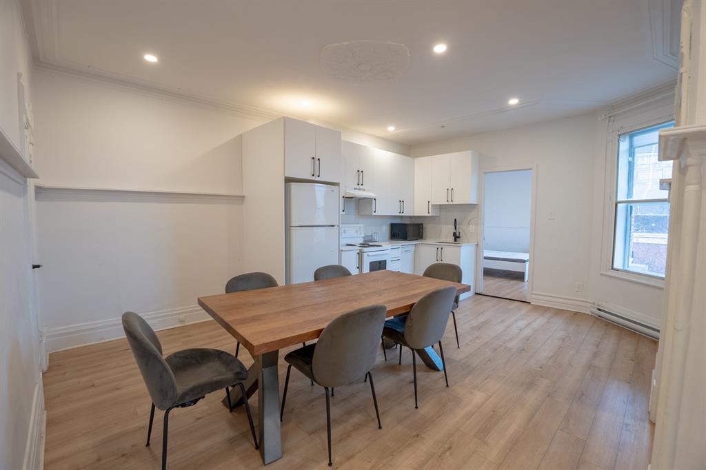 252 Avenue Laurier Est