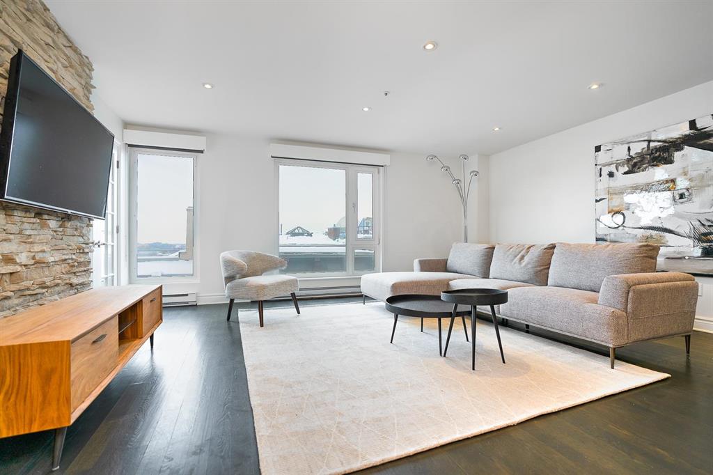 329 Notre-Dame East