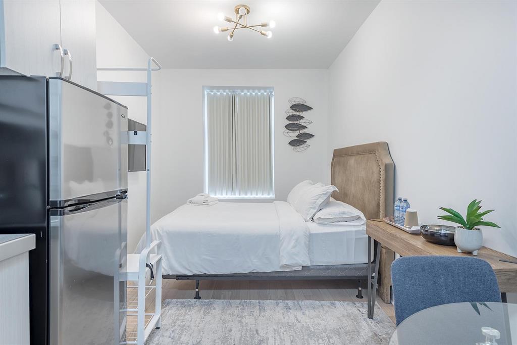 3429 Drummond