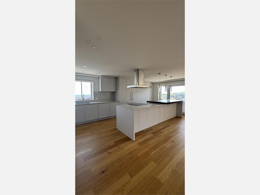 3545 Chemin de la C�te-des-Neiges