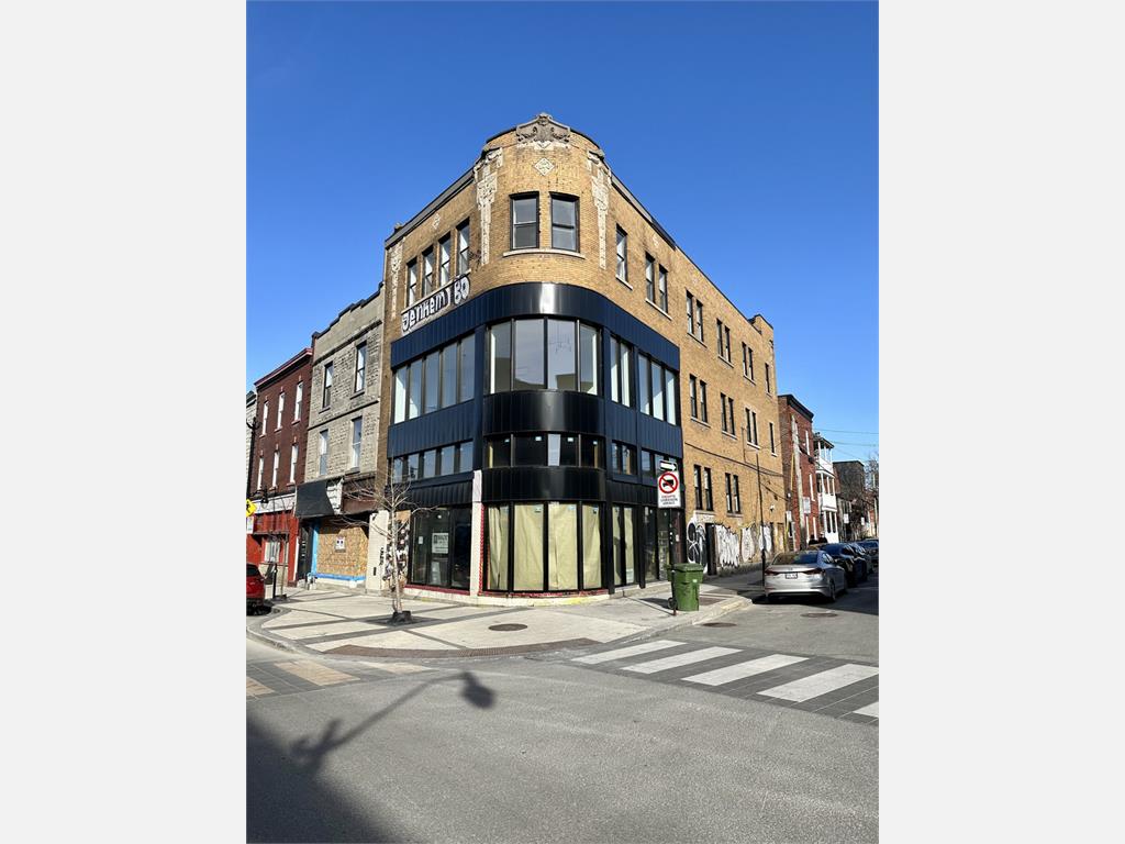 3728 Rue Notre-Dame Ouest