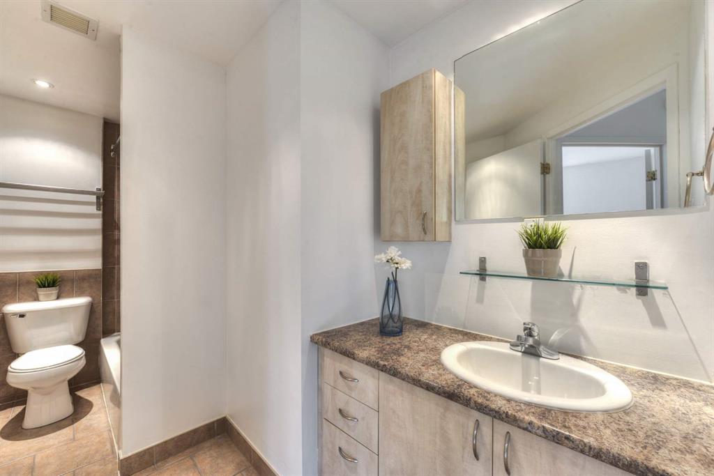 4488 STE-CATHERINE