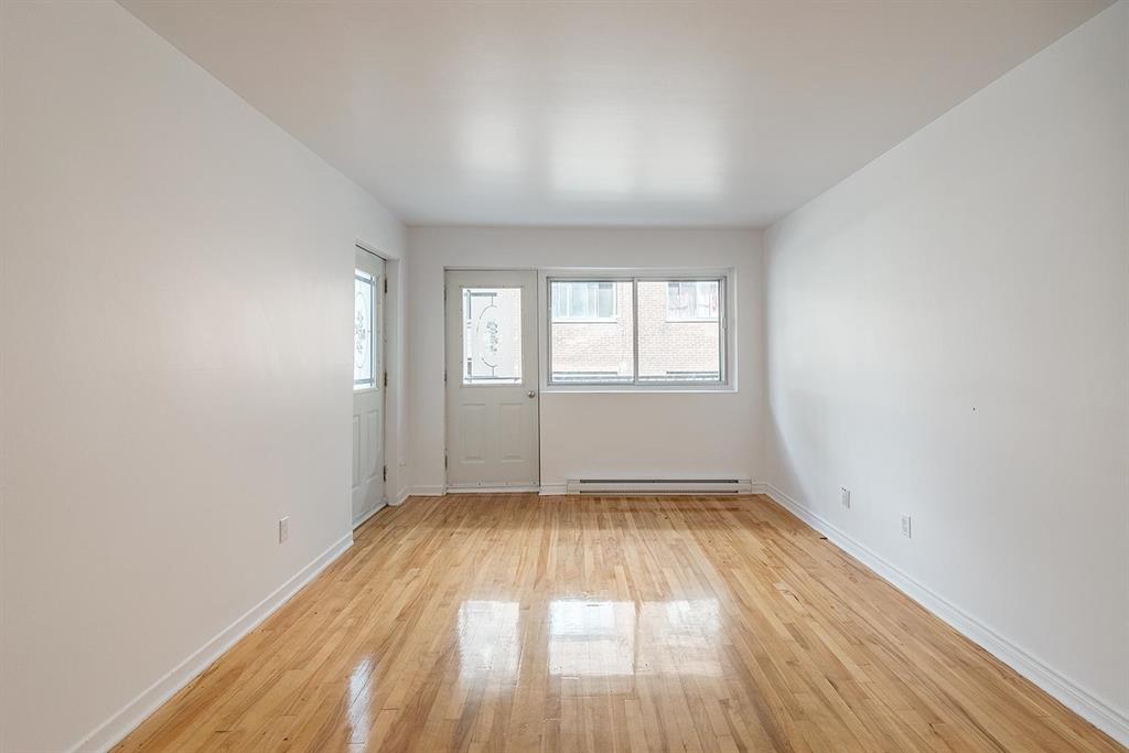 4602 Queen Mary