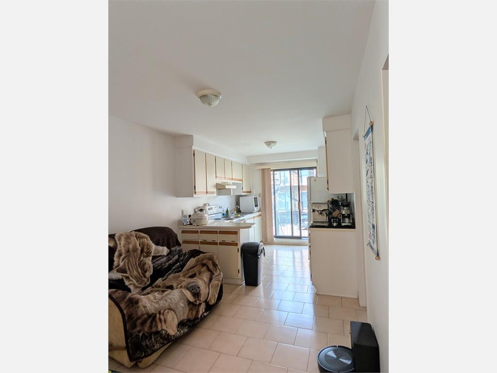 4685 Rue Henri-Deslongchamps
