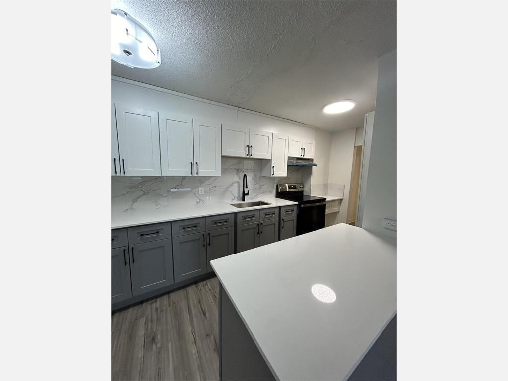 6260 Place Northcrest