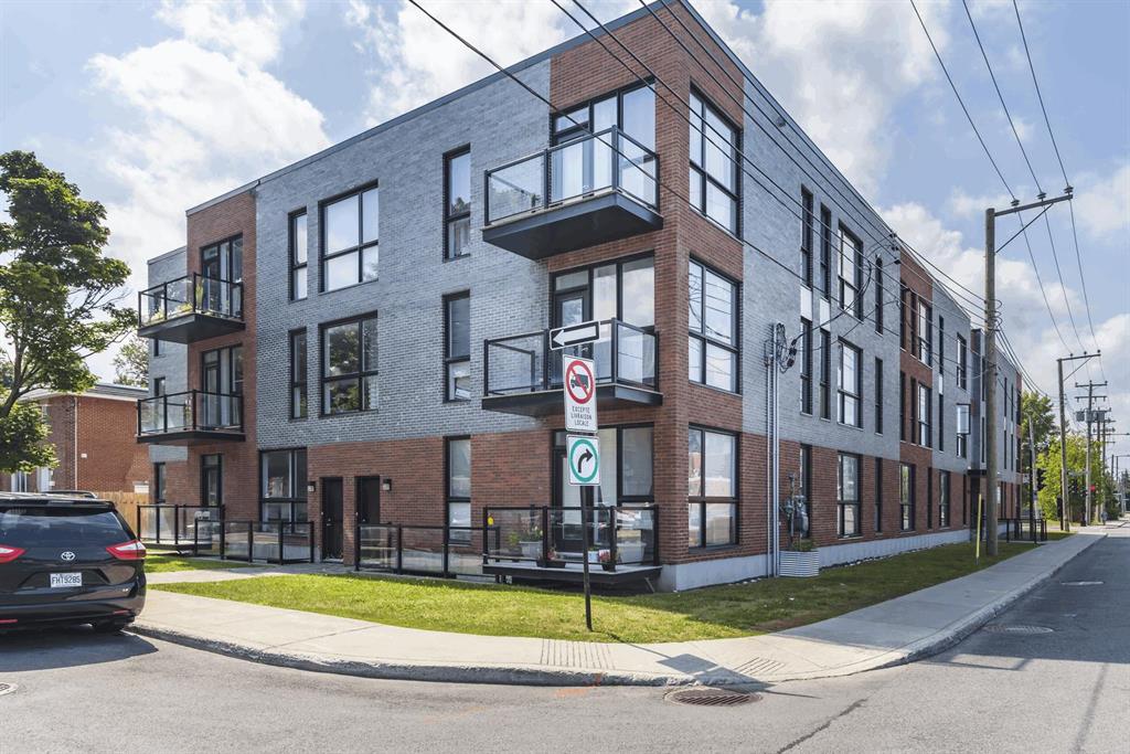 7070 Cote Saint Luc Road